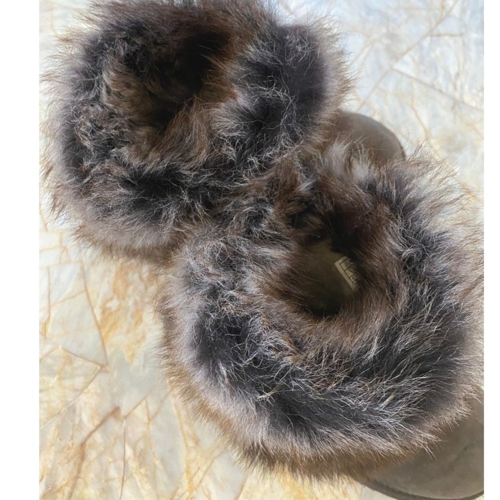UGG Kids 1008178K Brown Suede Faux Fur Trim Winter Boots Size 2 USA - Picture 2 of 16